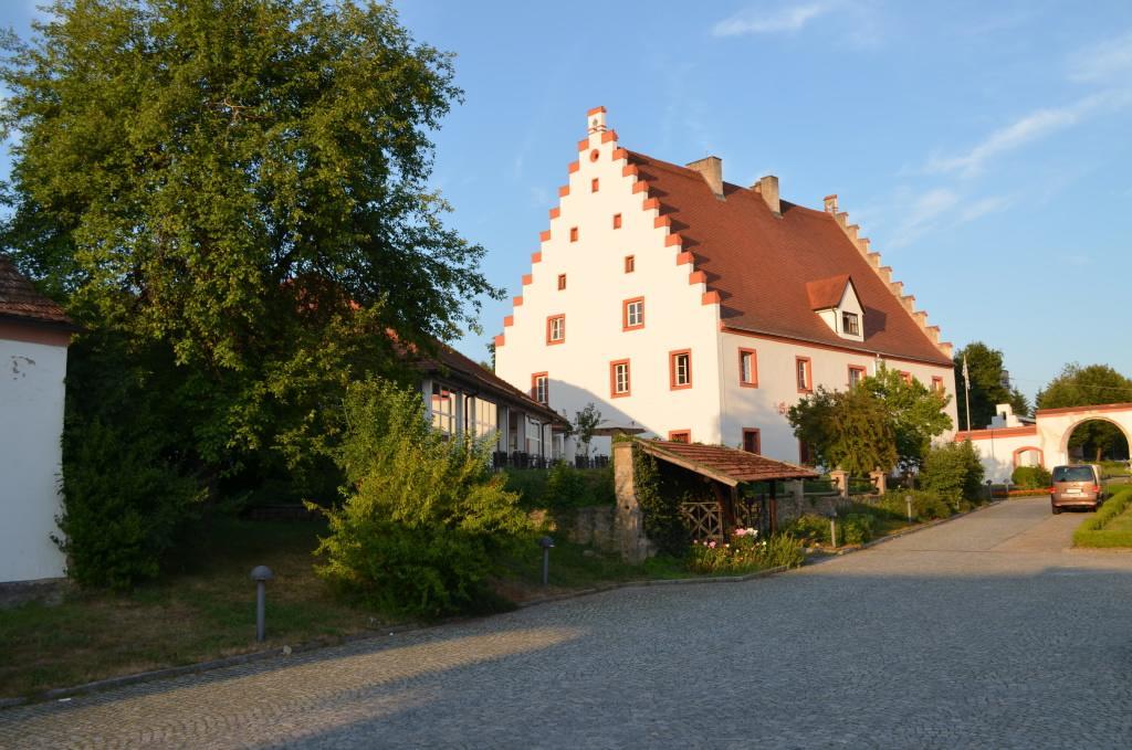 Schlossgasthof Roesch Blaibach Exterior photo